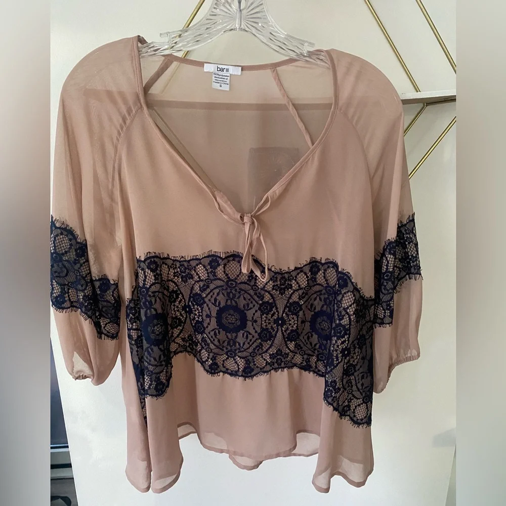 Bar lll nude/mauve sheer blouse with navy lace detail - Picture 1 of 4